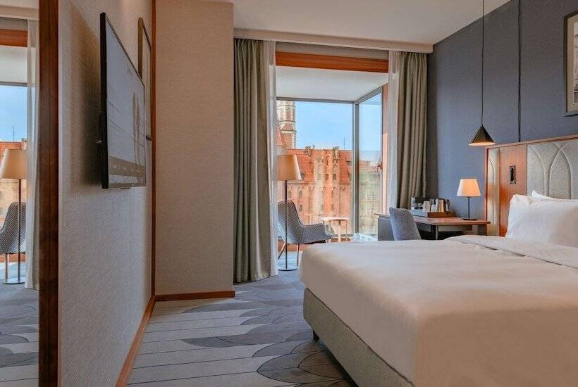 اتاق سوپریور با چشم‌انداز رودخانه, Radisson Hotel & Suites, Gdansk, Wyspa Spichrzów
