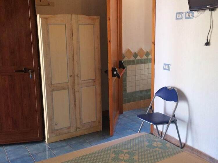 اتاق استاندارد سه نفره, Agriturismo Irghitula
