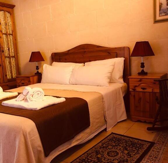 اتاق استاندارد با بالکن, Narcisa Farmhouse B&b