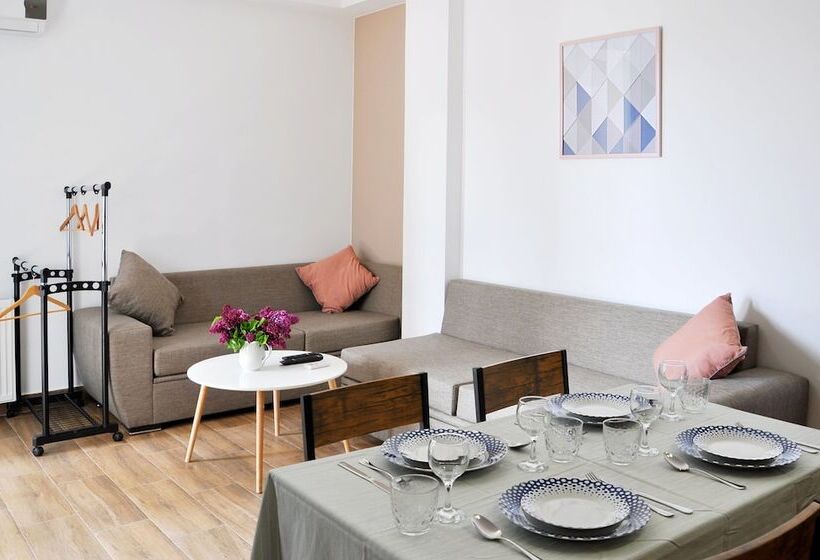 آپارتمان 1 خوابه با تراس, Bfg Suites Apartments