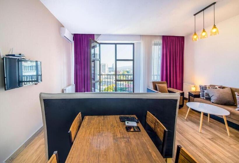 استودیوی استاندارد, Bfg Suites Apartments