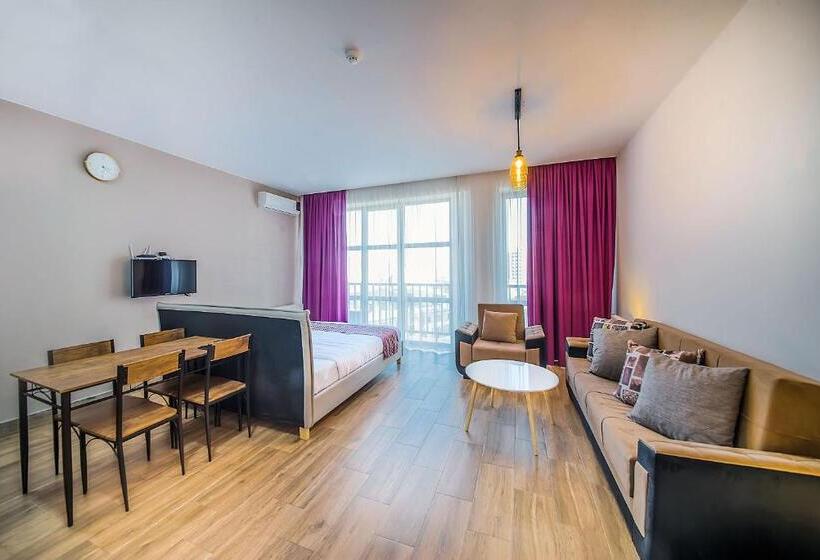 استودیوی استاندارد, Bfg Suites Apartments
