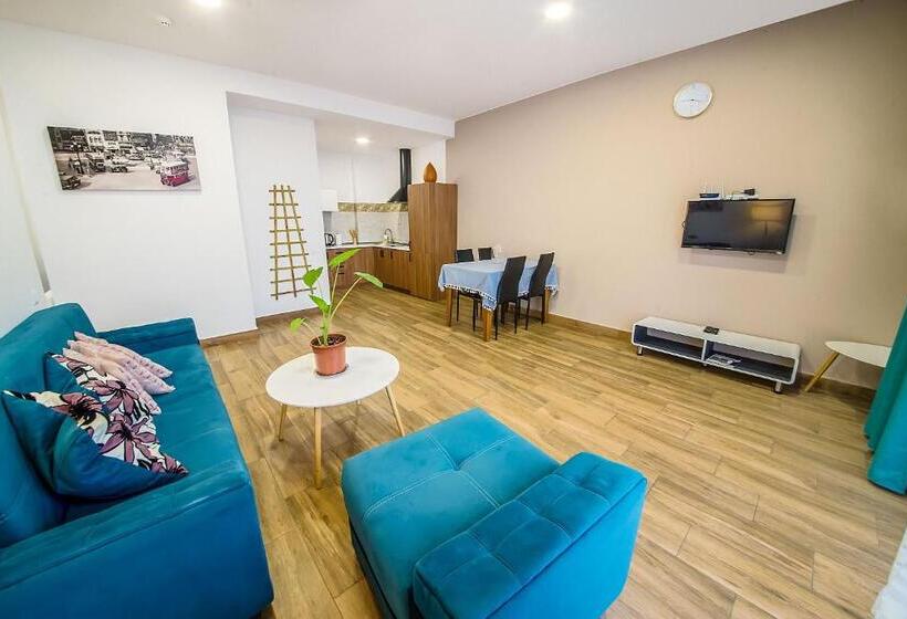 آپارتمان 1 خوابه با تراس, Bfg Suites Apartments