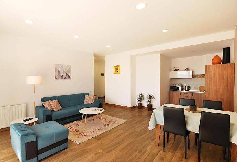 آپارتمان 1 خوابه با تراس, Bfg Suites Apartments