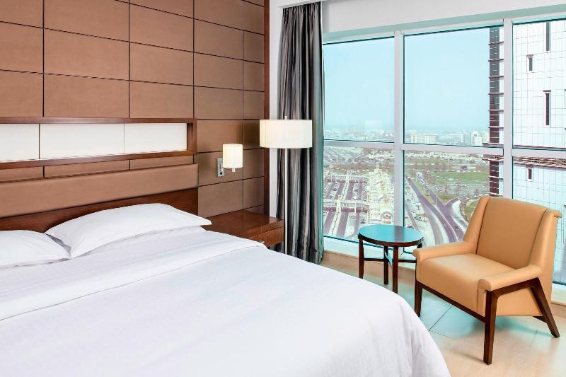 Номер Executive, Four Points By Sheraton Sharjah