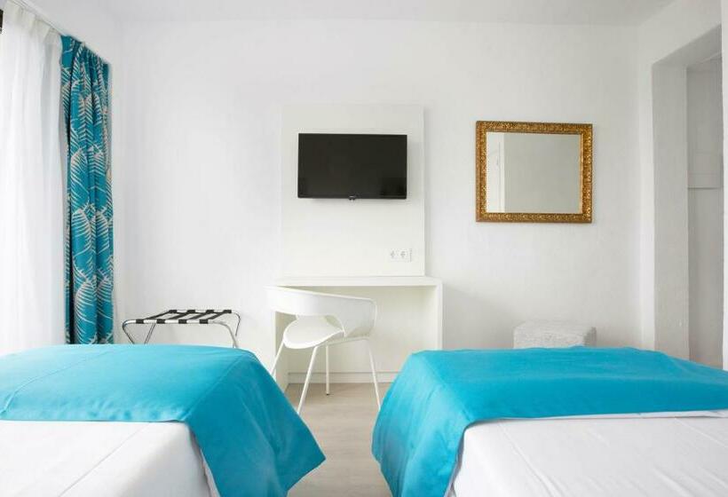 غرفة قياسية ثلاثية, Bluesea Arenal Tower Adults Only
