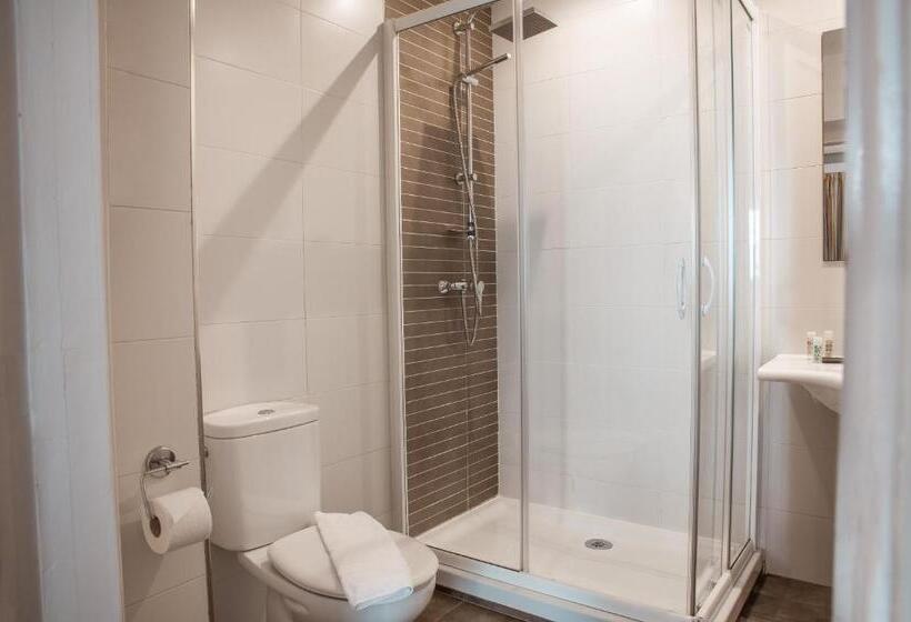 Habitación Estándar, Feliz