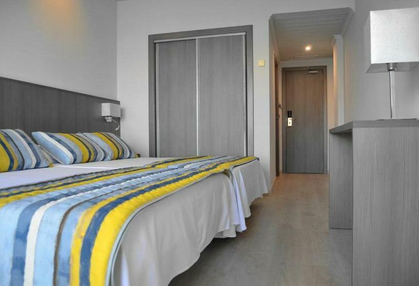 Habitación Triple Estándar, Lido
