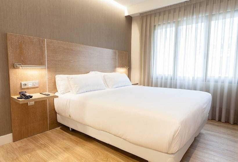 اتاق سوپریور, NH Oviedo Principado