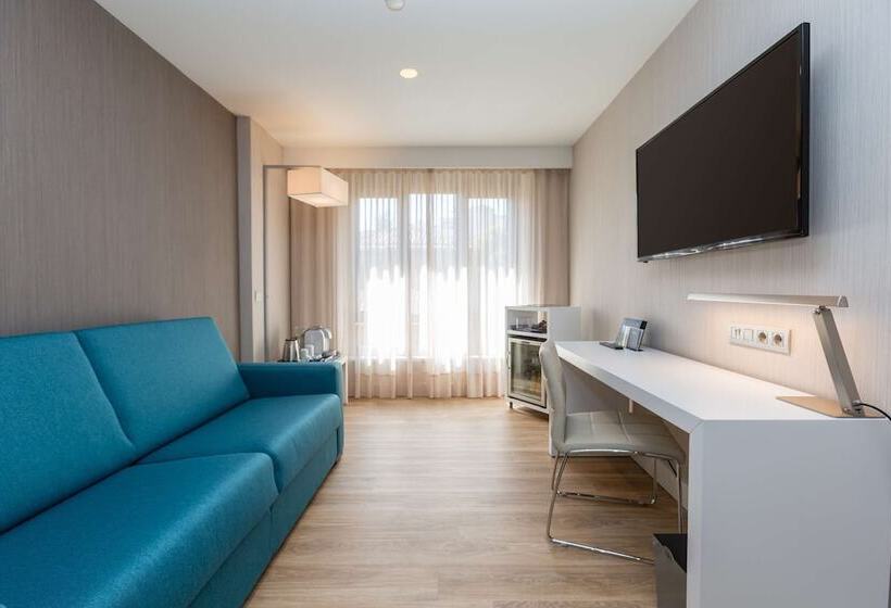سوییت جونیور, NH Oviedo Principado