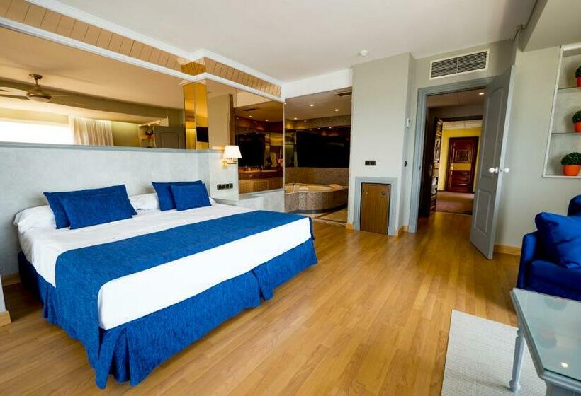 Junior Suite, Playadulce