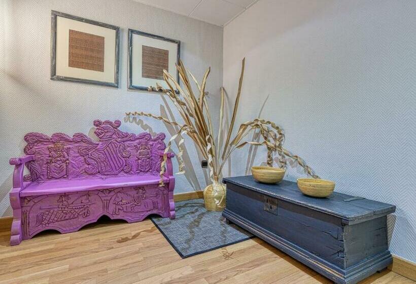 Junior Suite, Playadulce