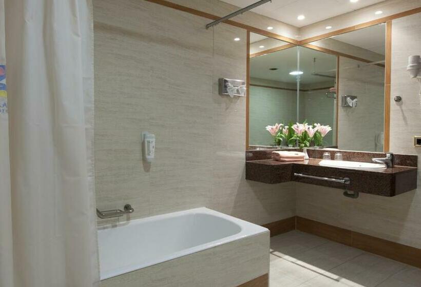 Junior Suite, Playadulce