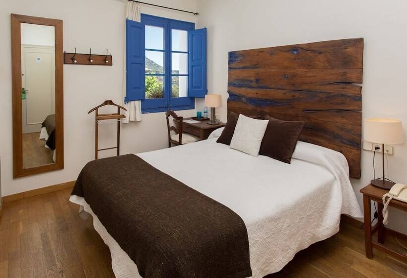 Номер Стандарт, Hostal De La Plaça