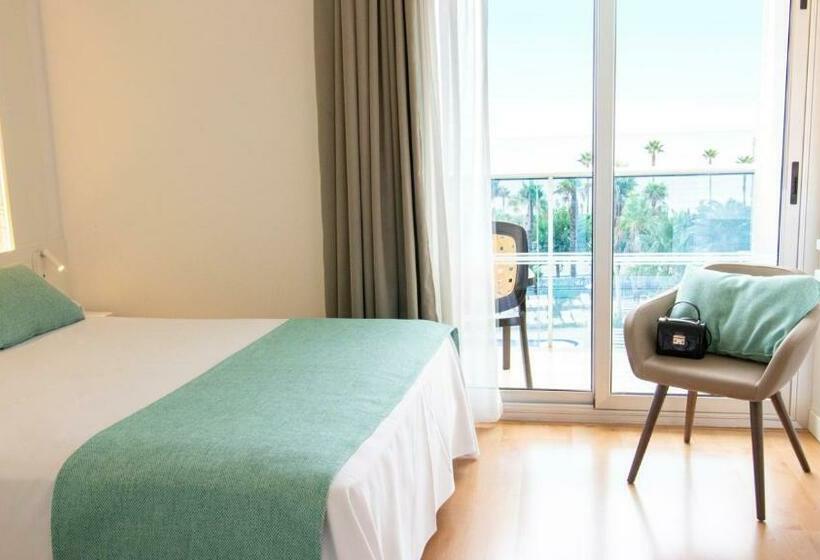 اتاق استاندارد با چشم‌انداز استخر, Golden Taurus Aquapark Resort