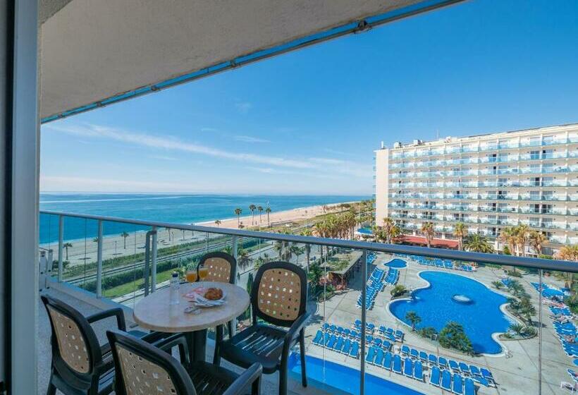 اتاق خانوادگی با چشم‌انداز استخر, Golden Taurus Aquapark Resort