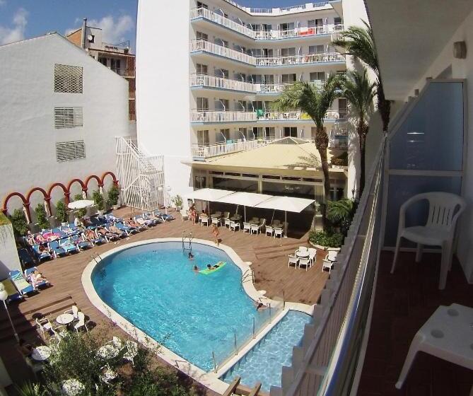Quarto Triplo Estandar Vista Piscina, Miami