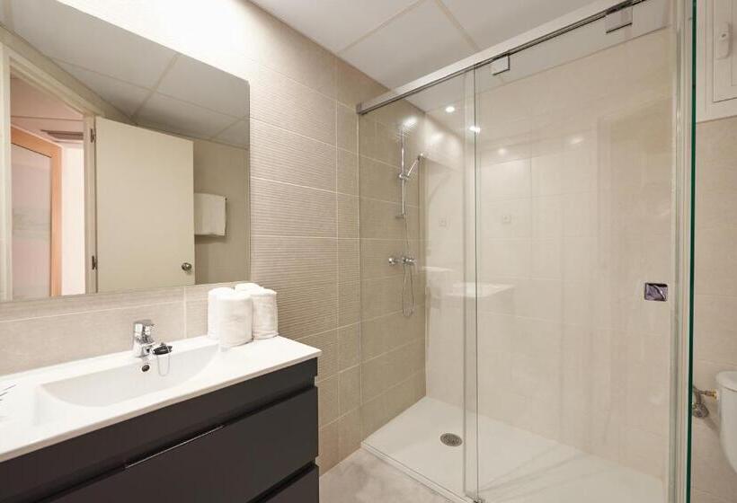 Quarto Triplo Standard Vista Piscina, Miami