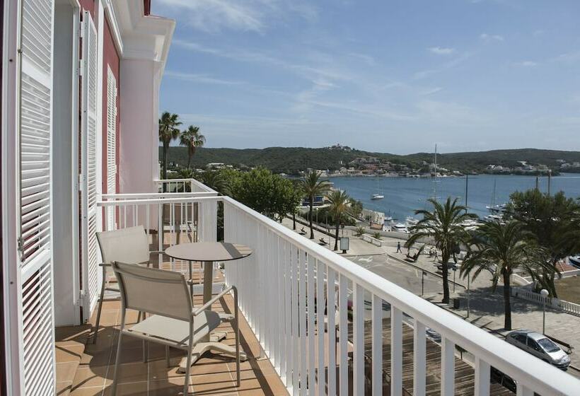 Quarto Estandar, Seth Port Mahón
