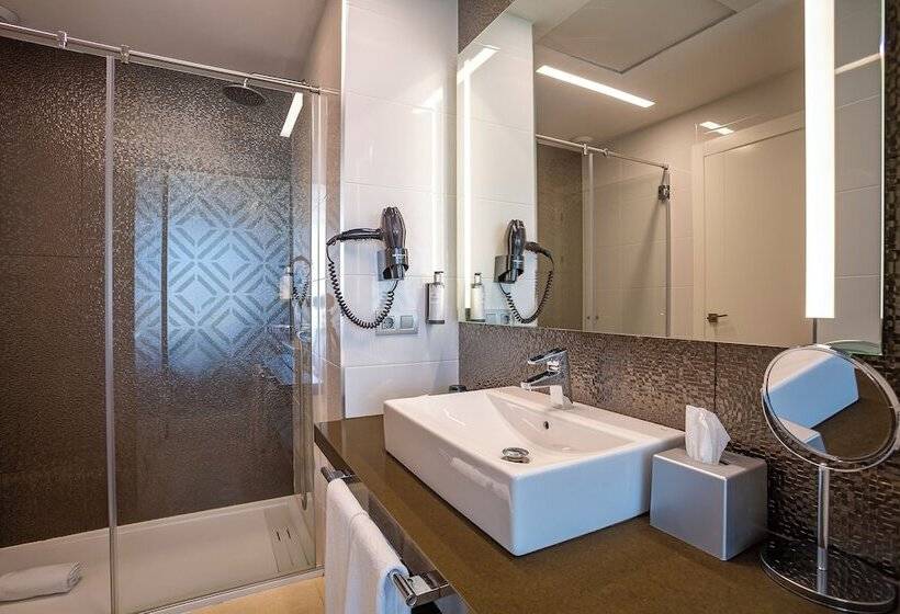غرفة ديلوكس مطلّة علي البحر, Torre del Mar