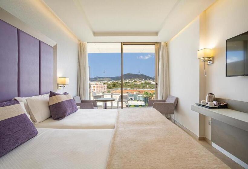 غرفة قياسية مطلة على المدينة, Torre del Mar