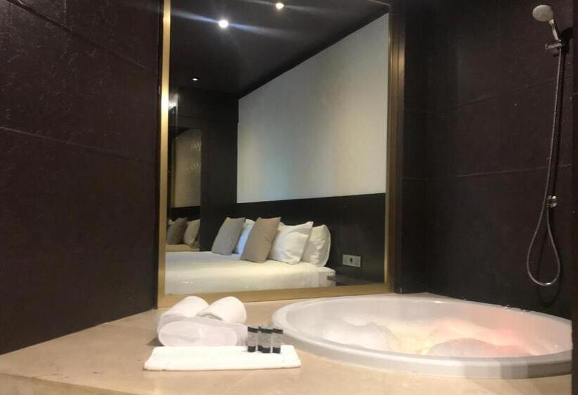 Люкс с гидромассажем, Motel Punt 14