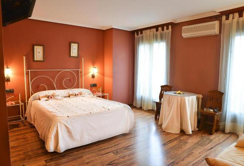 Семейный Номер, Café Bar Hotel Jefi