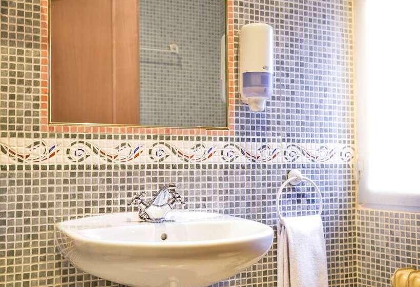 Номер Стандарт, Café Bar Hotel Jefi