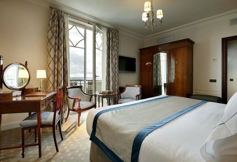 디럭스 룸, Eurostars Hotel Real