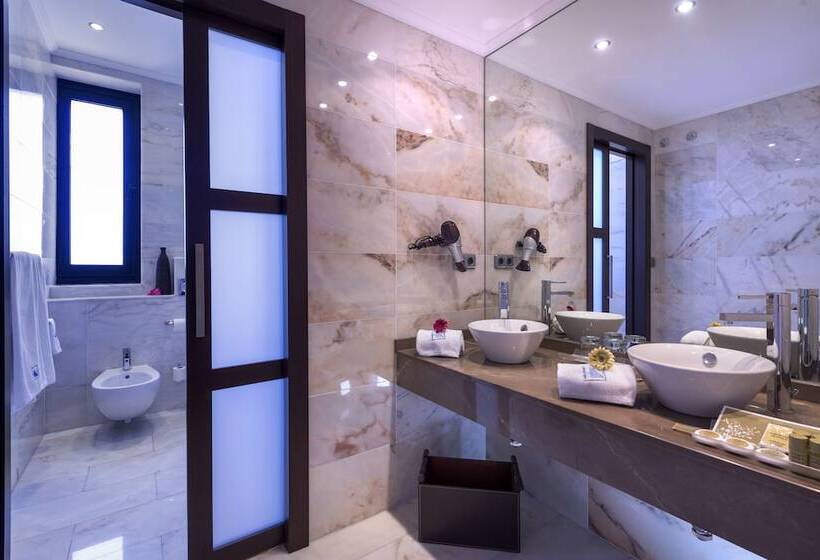 Habitación Familiar, Exe Auriense