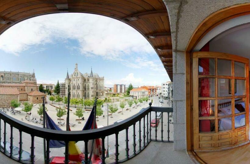 스탠다드 전망 룸, Gaudi