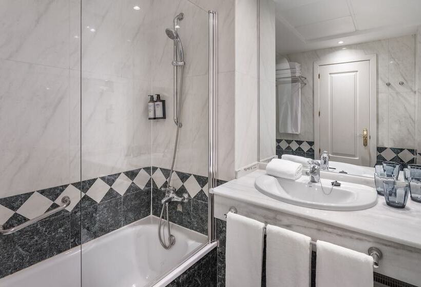 Quarto Familiar, Madrid Chamartín Affiliated By Meliá