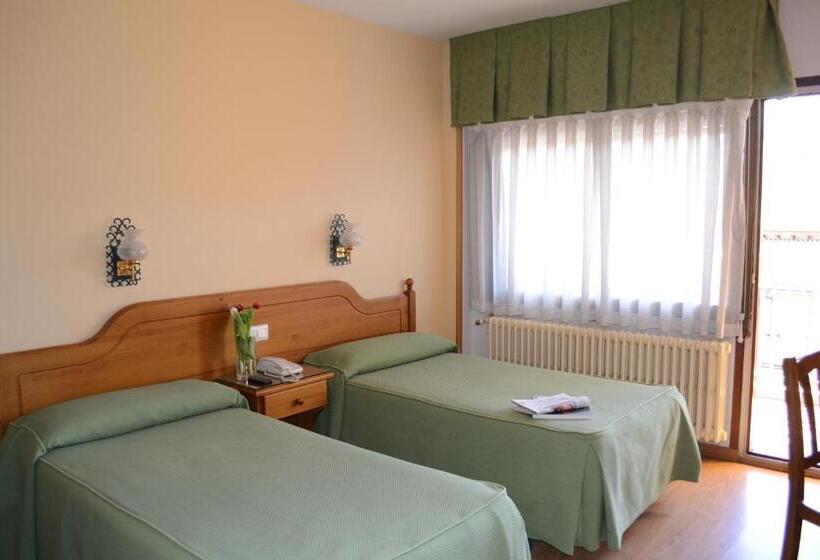 Номер Стандарт, Mi Casa