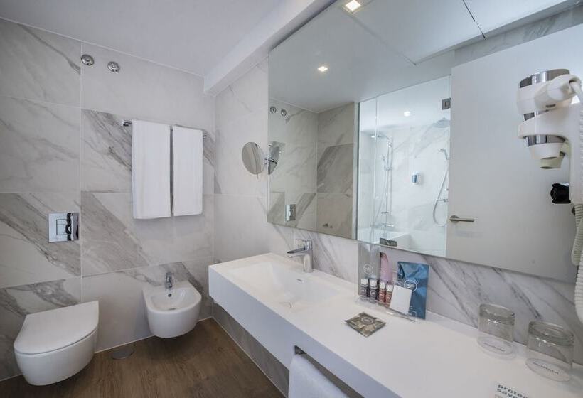 디럭스 룸 킹사이즈 침대, Occidental Vigo