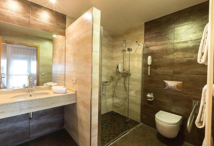 Quarto Familiar, Santamaria