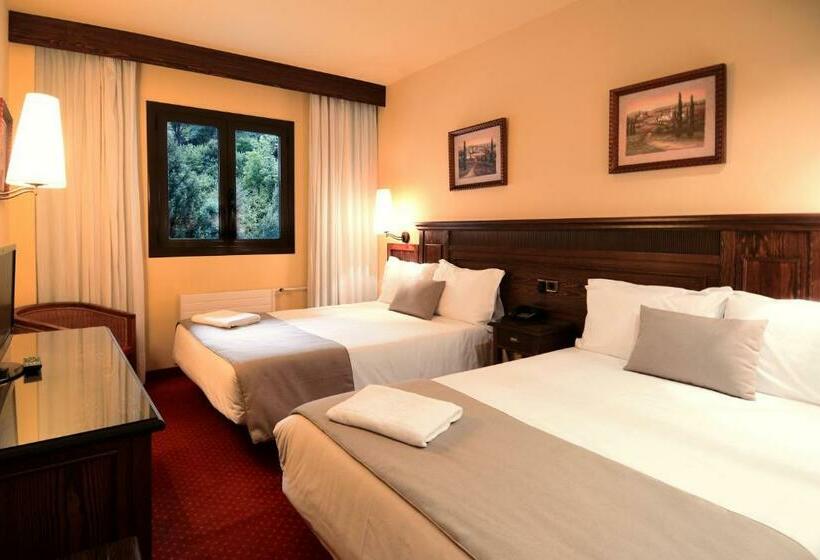 Четырехместный Номер Стандарт, Rvhotels Tuca