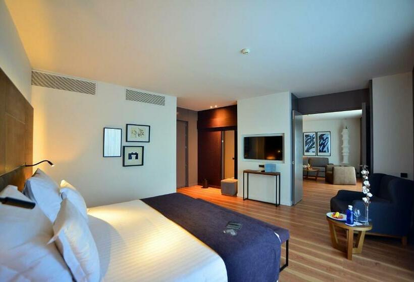 سوئیت با وان آب گرم, Barcelo Sevilla Renacimiento