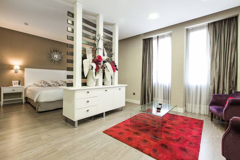 Номер Стандарт, Carlton