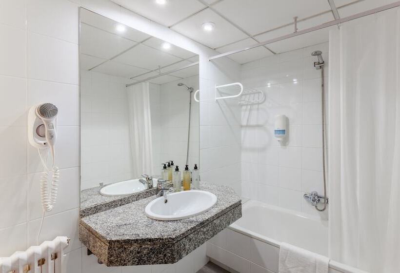 Triple Room Sea View, Checkin Torredembarra