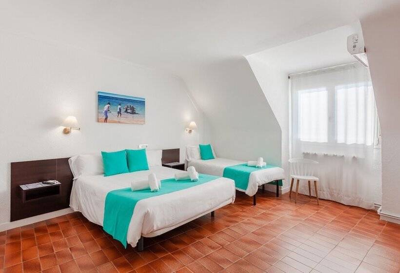 Triple Room Sea View, Checkin Torredembarra