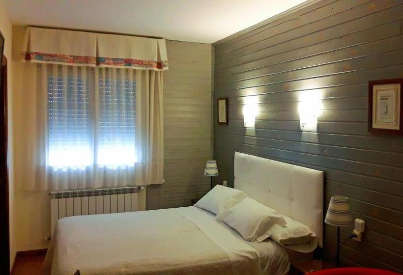 اتاق لوکس, Hostal Martin   Sanabria