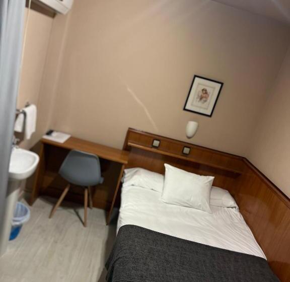 Standardeinzelzimmer, Hostal Arenal