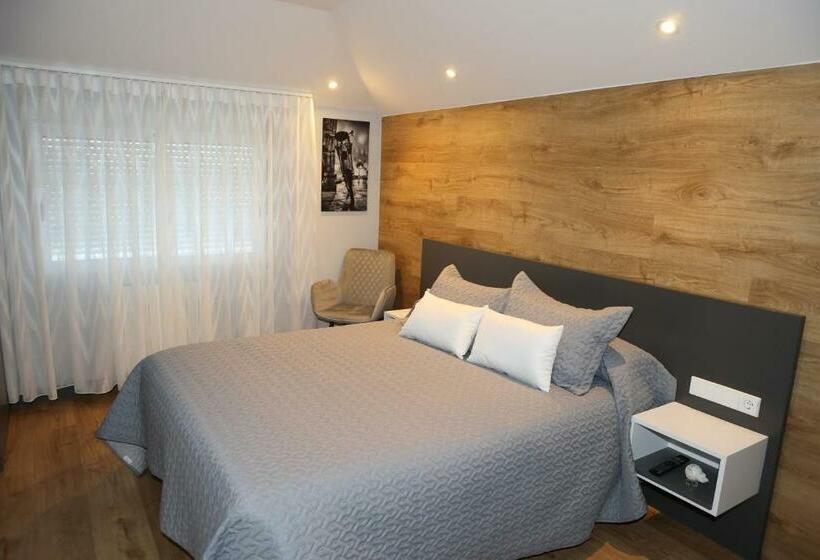Номер Стандарт, Hostal O Cruceiro