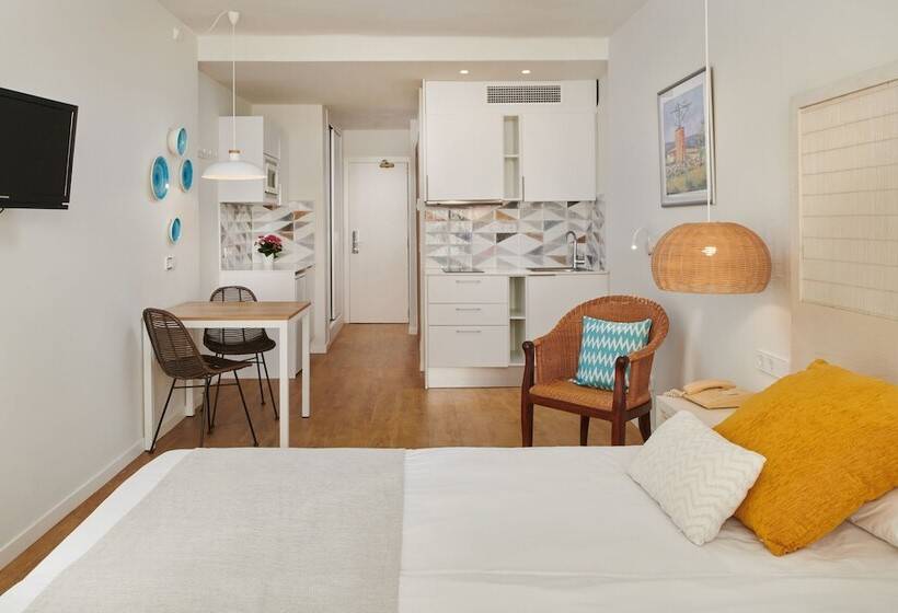Студио Базик, Apartamentos Cala Santanyi