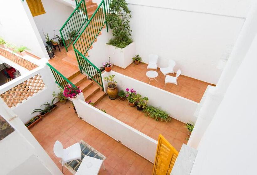 Номер Economy, Hostal Cala Ratjada