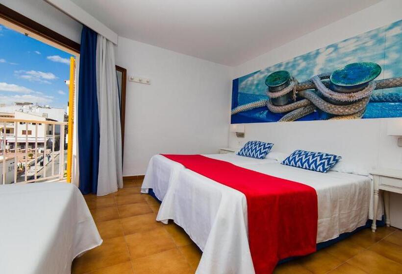 Triple Room Sea View, Hostal Cala Ratjada