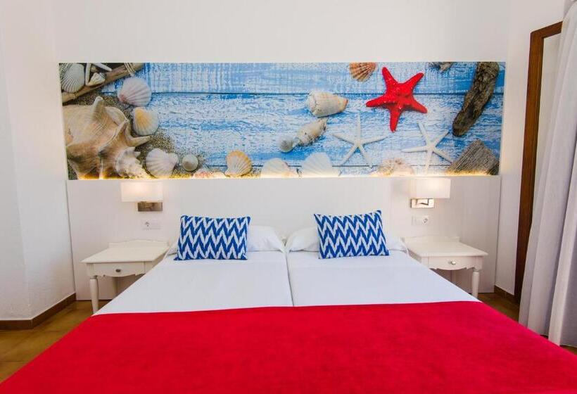Номер Стандарт Вид на Море с Балконом, Hostal Cala Ratjada