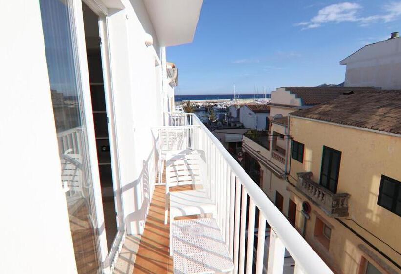 Номер Стандарт с Балконом, Hostal Cala Ratjada