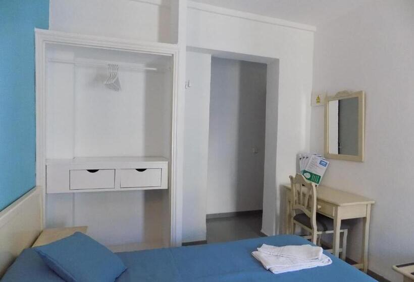 스탠다드 트리플 룸, Hostal Villa Maruja