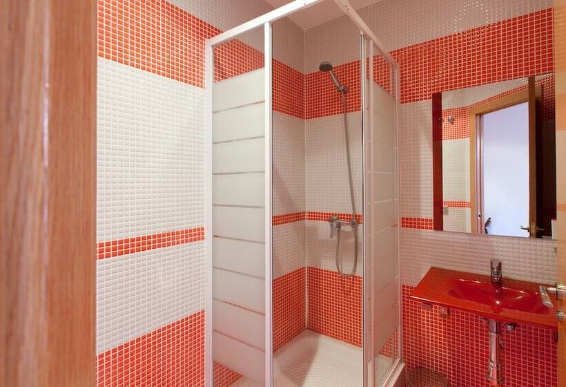Habitación Estándar Individual, Hostal Abril Madrid